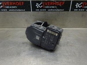 Usagé Boitier papillon Mercedes Sprinter 3t (906.61) 214 CDI 16V Prix € 35,00 Règlement à la marge proposé par Verhoef Cars & Parts