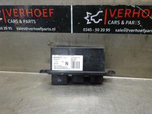 Used Computer lighting module Renault Clio III (BR/CR) 1.2 16V TCe 100 Price € 25,00 Margin scheme offered by Verhoef Cars & Parts