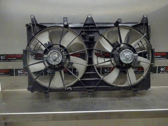 Cooling fans from a Suzuki Kizashi (FRE/FRF) 2.4 16V 2012