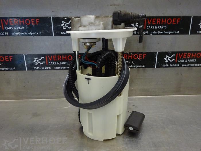 Gebrauchte Benzinpumpe Toyota Corolla (E12) 1.4 16V VVT-i Preis auf Anfrage angeboten von Verhoef Cars & Parts