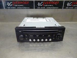 Usados Reproductor de CD y radio Citroen Berlingo 1.6 Hdi 75 16V Phase 1 Precio € 75,00 Norma de margen ofrecido por Verhoef Cars & Parts