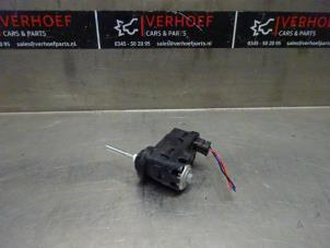 Usados Motor de faro Kia Rio III (UB) 1.2 CVVT 16V Precio de solicitud ofrecido por Verhoef Cars & Parts