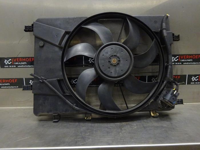 Cooling fans from a Daewoo Cruze 1.8 16V VVT 2009