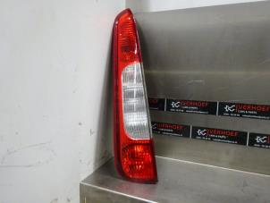 Używane Tylne swiatlo pozycyjne lewe Ford Focus C-Max 1.8 16V Cena na żądanie oferowane przez Verhoef Cars & Parts