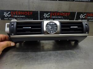Usagé Horlogerie Lexus IS (E3) 300h 2.5 16V Prix sur demande proposé par Verhoef Cars & Parts