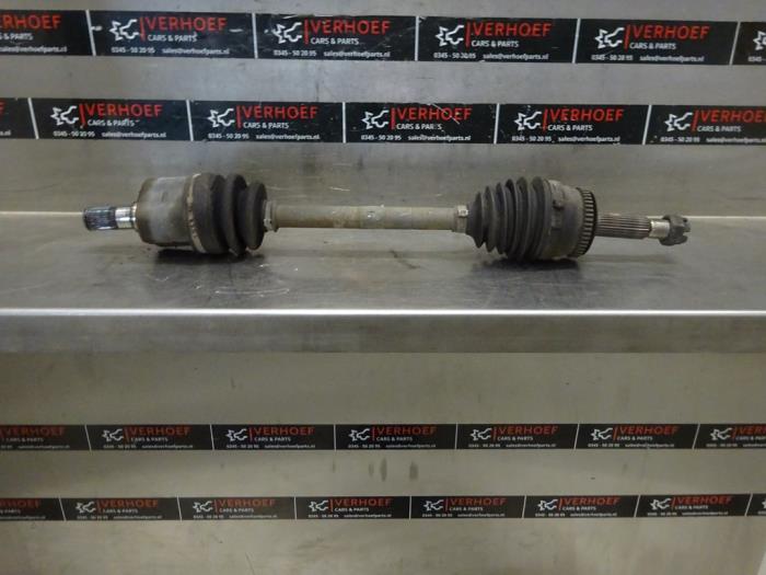 Front drive shaft, left from a Hyundai Getz 1.4i 16V 2008