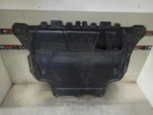 Used Engine protection panel Volkswagen Golf VII Variant (AUVV) Price on request offered by Verhoef Cars & Parts