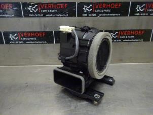 Usados Motor de ventilador de calefactor Toyota Yaris III (P13) Precio € 50,00 Norma de margen ofrecido por Verhoef Cars & Parts