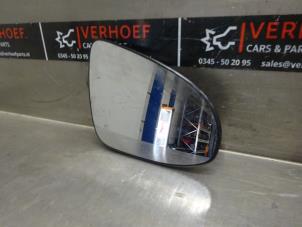 Usados Cristal reflectante derecha Toyota Aygo (B40) 1.0 12V VVT-i Precio de solicitud ofrecido por Verhoef Cars & Parts