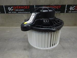 Usagé Moteur de ventilation chauffage Hyundai Tucson (TL) 1.6 GDi 16V 2WD Prix sur demande proposé par Verhoef Cars & Parts
