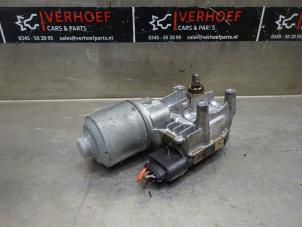 Used Front wiper motor Seat Altea (5P1) 1.6 Price € 30,00 Margin scheme offered by Verhoef Cars & Parts