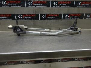 Used Wiper mechanism Renault Megane III Grandtour (KZ) 1.5 dCi 110 Price on request offered by Verhoef Cars & Parts