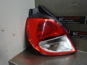 Used Taillight, left Renault Clio III (BR/CR) 1.2 16V 75 Price € 35,00 Margin scheme offered by Verhoef Cars & Parts
