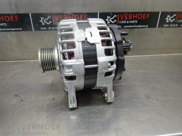 Usagé Dynamo Nissan Qashqai (J11) 1.3 DIG-T 140 16V Prix sur demande proposé par Verhoef Cars & Parts