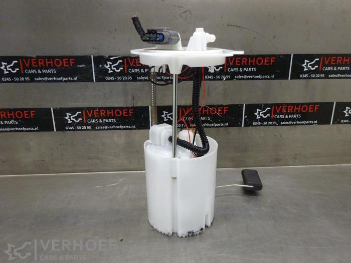 Usagé Pompe essence Nissan Qashqai (J11) 1.3 DIG-T 140 16V Prix € 100,00 Règlement à la marge proposé par Verhoef Cars & Parts