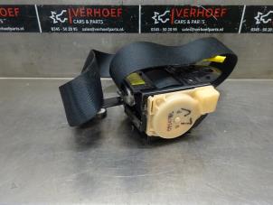 Usagé Ceinture de sécurité avant gauche Toyota Corolla (E12) 1.4 16V VVT-i Prix sur demande proposé par Verhoef Cars & Parts