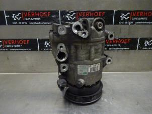 Used Air conditioning pump Hyundai i30 Crosswagon (WWH) 1.6 CRDi 16V VGT HP Price on request offered by Verhoef Cars & Parts