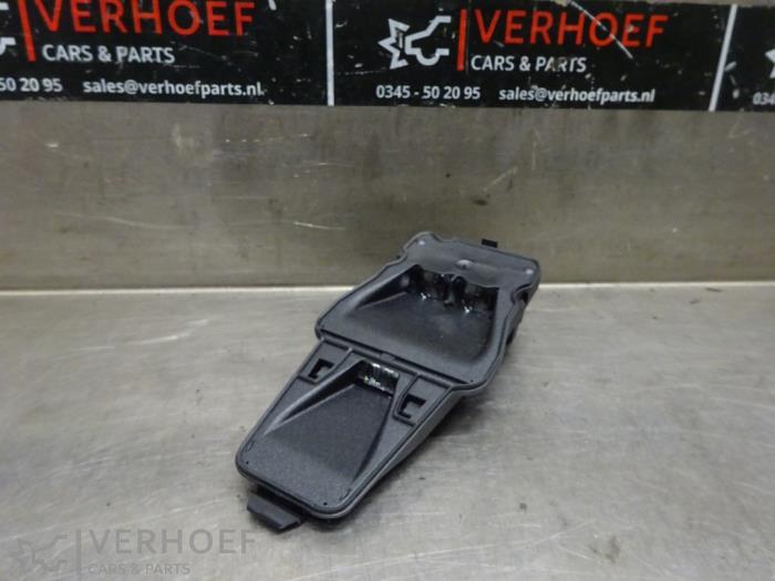 Usagé Caméra avant Volvo V60 I (FW/GW) 2.0 D4 16V Prix € 45,00 Règlement à la marge proposé par Verhoef Cars & Parts
