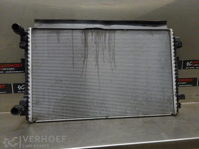 Usagé Radiateur Audi A3 Limousine (8YS) 1.5 35 TFSI 16V Mild Hybrid Prix € 150,00 Règlement à la marge proposé par Verhoef Cars & Parts
