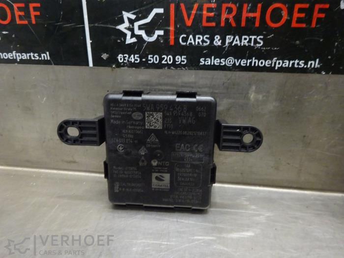 Used Computer, miscellaneous Audi A3 Limousine (8YS) 1.5 35 TFSI 16V Mild Hybrid Price on request offered by Verhoef Cars & Parts