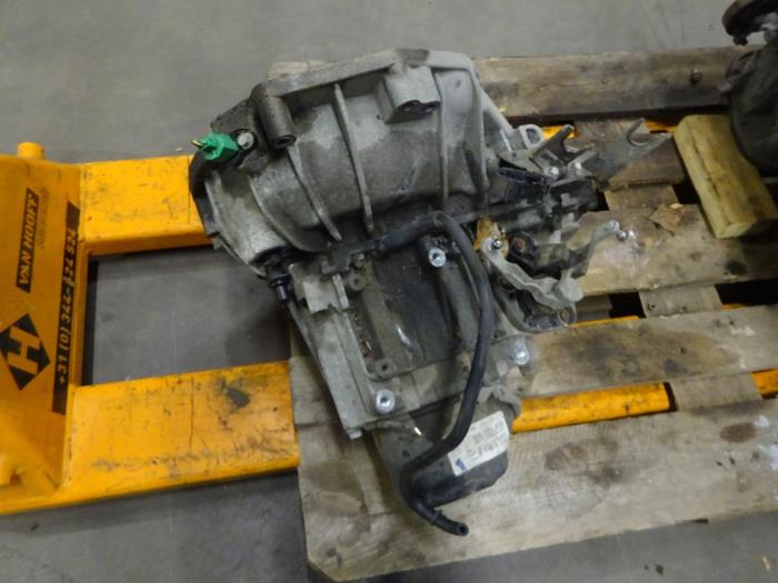 Gearbox Nissan Micra 1.2 16V - CR12 - Verhoef Cars & Parts