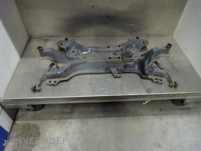 Usados Subchasis Toyota Auris (E15) 1.4 D-4D-F 16V Precio de solicitud ofrecido por Verhoef Cars & Parts