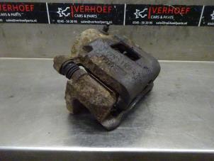 Used Front brake calliper, left Chevrolet Nubira (J200) 1.6 16V Price on request offered by Verhoef Cars & Parts