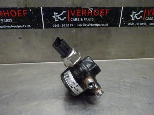 Used Fuel distributor Ford Transit Connect 1.8 TDCi 90 DPF Price on request offered by Verhoef Cars & Parts
