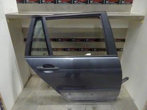 Used Rear door 4-door, right BMW 3 serie Touring (E46/3) 318i 16V Price on request offered by Verhoef Cars & Parts