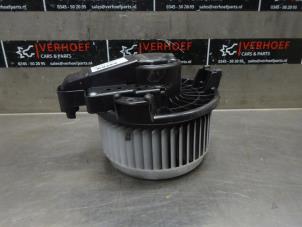 Usagé Moteur de ventilation chauffage Toyota Avensis Wagon (T27) 2.0 16V D-4D-F Prix sur demande proposé par Verhoef Cars & Parts