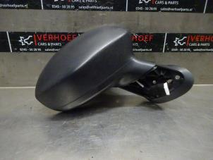 Used Wing mirror, right Fiat Grande Punto (199) 1.3 JTD Multijet 16V 85 Actual Price € 35,00 Margin scheme offered by Verhoef Cars & Parts