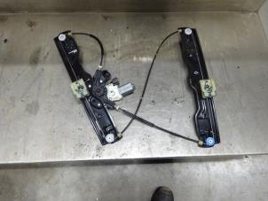 Begagnade Fönstermekanism, 4-dörrars, höger fram Landrover Range Rover Evoque II (LZC/LZS/LZH) Pris på förfrågan erbjuds av Verhoef Cars & Parts