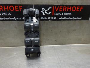 Usados Interruptor combinado de ventanillas Volvo V40 (MV) 1.6 D2 Precio de solicitud ofrecido por Verhoef Cars & Parts
