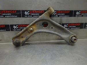 Usagé Bras de suspension avant gauche Toyota Aygo (B40) 1.0 12V VVT-i Prix € 50,00 Règlement à la marge proposé par Verhoef Cars & Parts