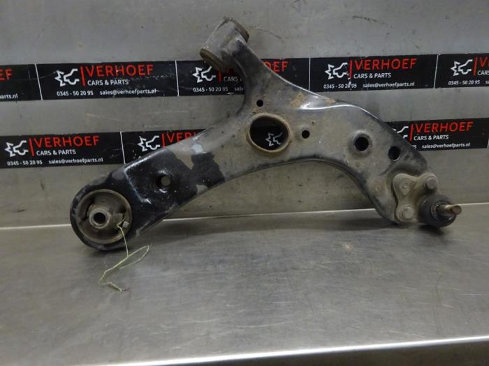 Front wishbone, right from a Lexus CT 200h 1.8 16V 2011