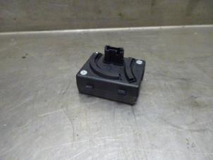 Used Light sensor Iveco New Daily VI 33.180,35.180,52.180,60.180, 70.180. 72.180 Price on request offered by Verhoef Cars & Parts