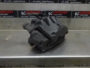 Usagé Etrier de frein (pince) avant droit Peugeot Boxer (U9) 2.2 HDi 130 Euro 5 Prix sur demande proposé par Verhoef Cars & Parts