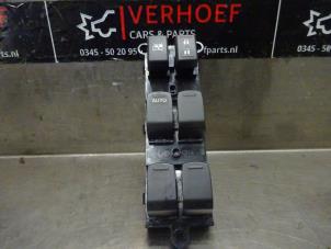 Used Multi-functional window switch Suzuki Ignis (MF) 1.2 Dual Jet 16V Smart Hybrid Price on request offered by Verhoef Cars & Parts