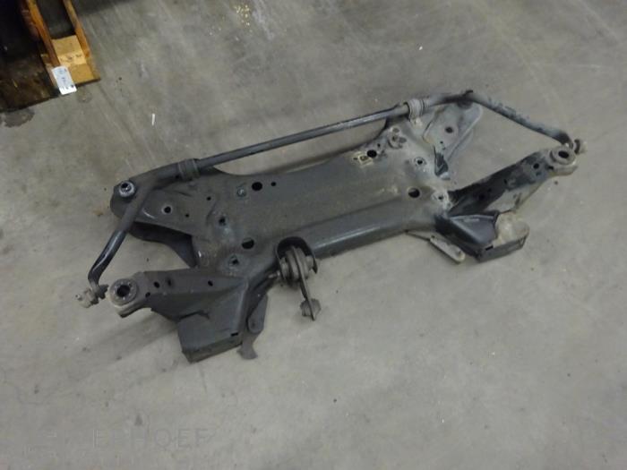 Usados Subchasis Nissan NV 400 (M9J) 2.3 dCi 100 16V Precio de solicitud ofrecido por Verhoef Cars & Parts