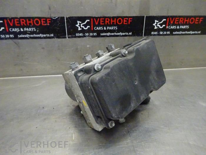 Usagé Bloc ABS Nissan NV 400 (M9J) 2.3 dCi 100 16V Prix sur demande proposé par Verhoef Cars & Parts