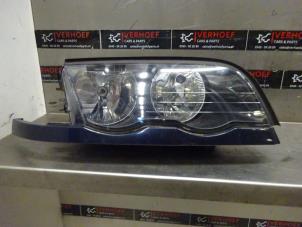 Used Headlight, right BMW 3 serie Touring (E46/3) 320i 24V Price on request offered by Verhoef Cars & Parts