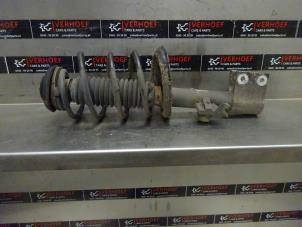 Used Front shock absorber rod, right Citroen C4 Berline (LC) 1.6 16V VTi 120 Price on request offered by Verhoef Cars & Parts