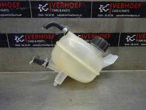 Usagé Vase d'expansion Nissan Micra (K14) 0.9 IG-T 12V Prix sur demande proposé par Verhoef Cars & Parts