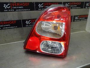 Używane Tylne swiatlo pozycyjne prawe Renault Twingo II (CN) 1.2 16V Cena na żądanie oferowane przez Verhoef Cars & Parts