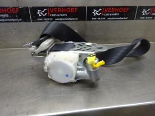 Usagé Ceinture avant droit Daihatsu Trevis 1.0 12V DVVT Prix sur demande proposé par Verhoef Cars & Parts