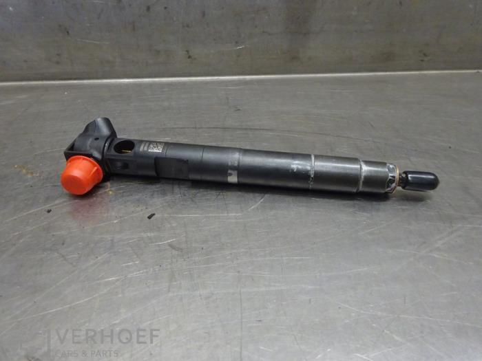 Usagé Injecteurs Mercedes Vito (639.6) 2.2 110 CDI 16V Euro 5 Prix € 181,50 Prix TTC proposé par Verhoef Cars & Parts