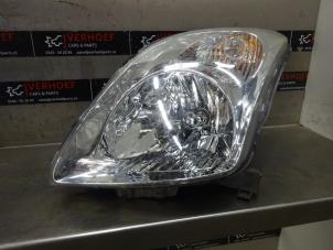 Used Headlight, left Suzuki Swift (ZA/ZC/ZD1/2/3/9) 1.6 Sport VVT 16V Price € 50,00 Margin scheme offered by Verhoef Cars & Parts