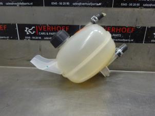 Usagé Vase d'expansion Nissan Micra (K14) 1.0 IG-T 100 Prix sur demande proposé par Verhoef Cars & Parts