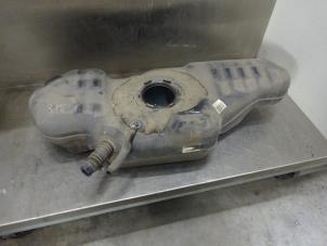Begagnade Tank Nissan Micra (K14) 1.0 IG-T 100 Pris € 125,00 Marginaltabell erbjuds av Verhoef Cars & Parts