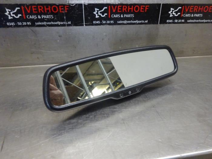 Rear view mirror from a Nissan Micra (K14) 1.0 IG-T 100 2019